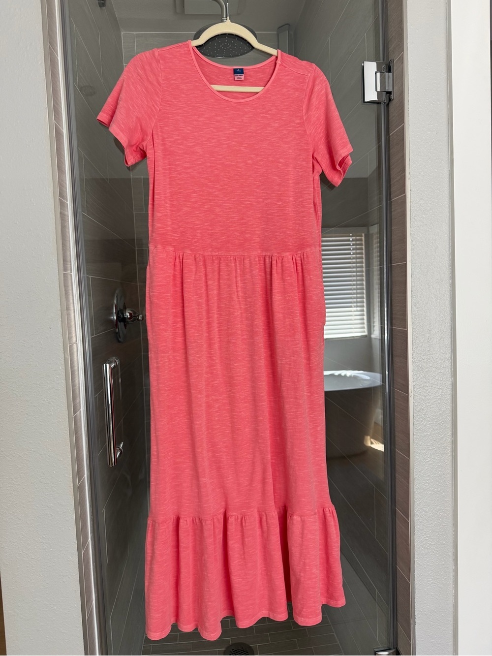 Women’s Coral Pink Knit Maxi Dress with Pockets
